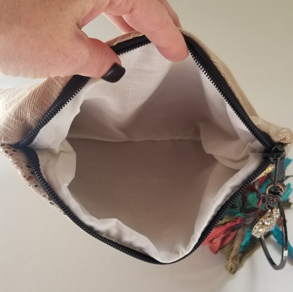 NWOT Boho Wristlet - Picture 4 of 4